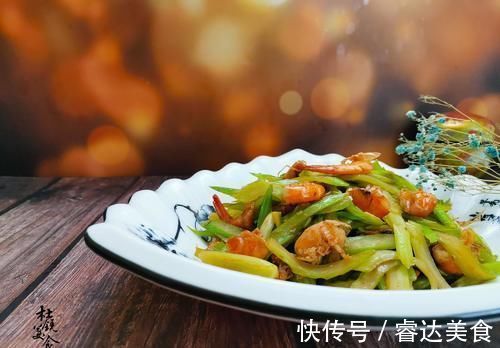 老年人|便秘特怕的1种蔬菜,浑身都是宝,富含纤维素,要常做给父母吃