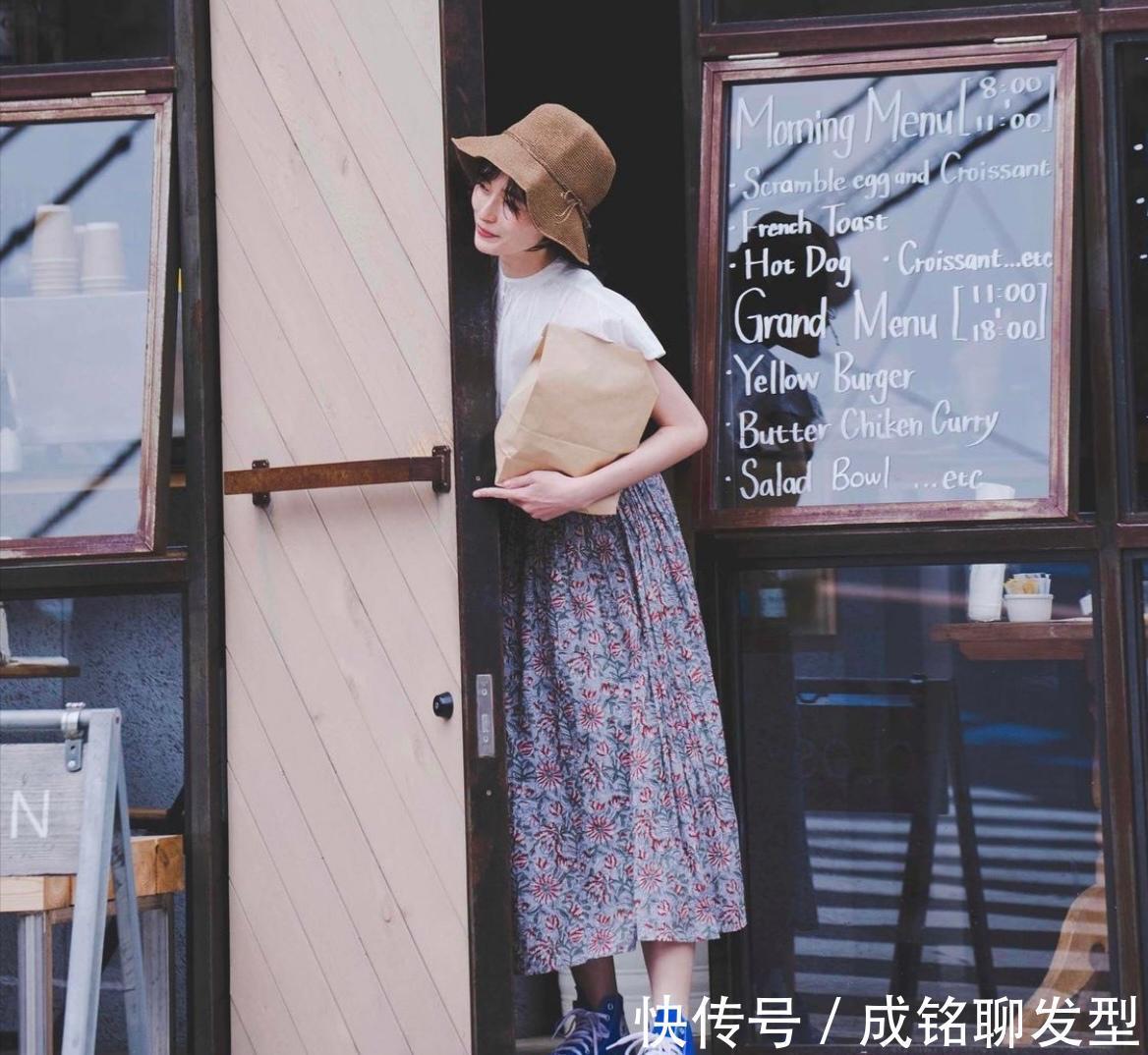 女性|天热怎么穿凉爽时尚又减龄?选择裙子准没错,40+的女性可以参考