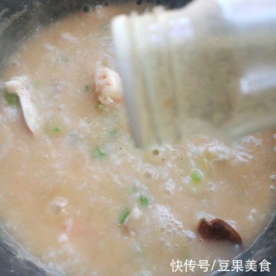 最对胃口的人气家常菜鲜掉眉毛——虾蟹粥