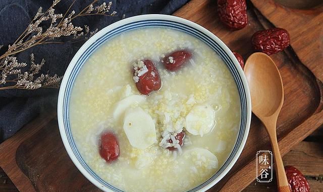雨水至，春初寒，这6道粥要常喝，营养好消化，轻松度过整个春天
