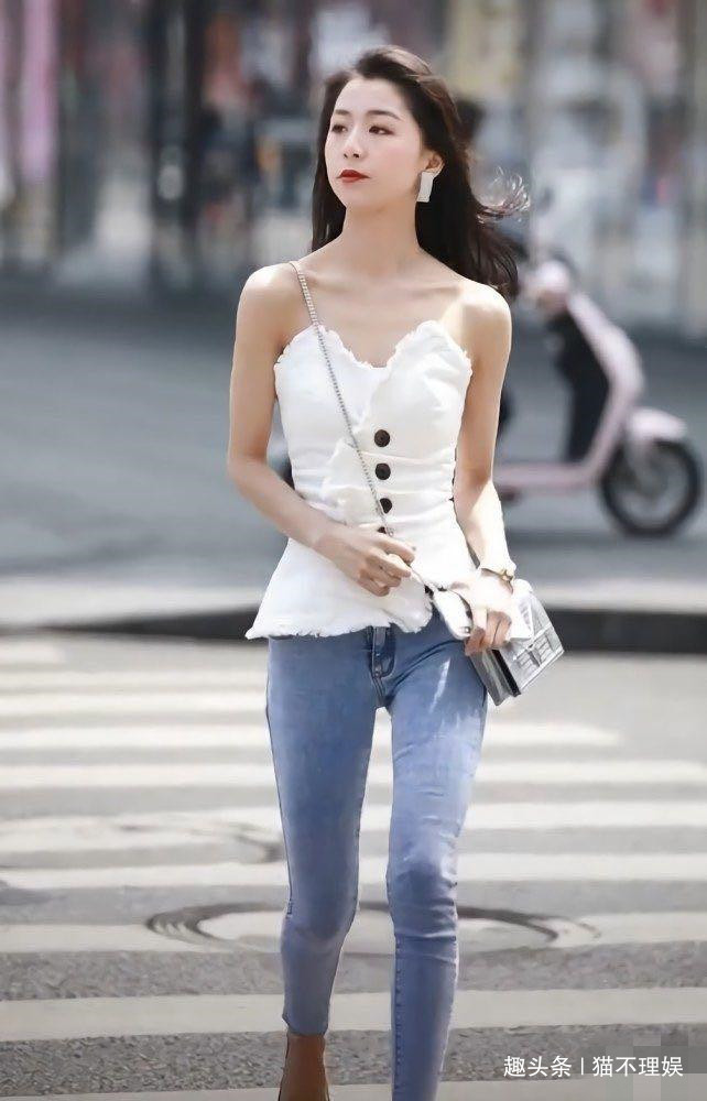 “饺子皮”上衣,小姑娘穿出了满满的时尚感