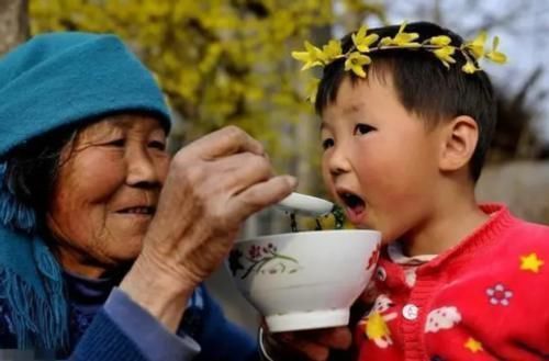 同学|小学生检讨书火了,老师觉得态度诚恳,同学匿名举报:竖着念试试