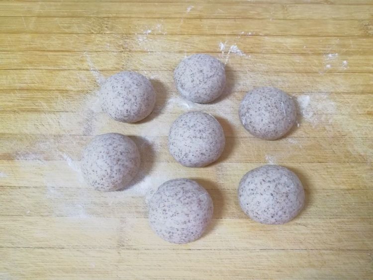 全麦粉做面皮，青椒豆腐做馅料，这样的包子味道太赞了