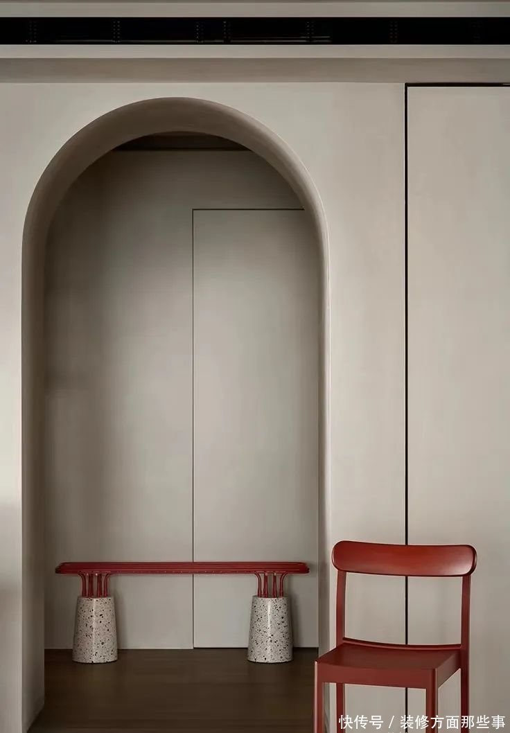 侘寂风混搭,造就美学盛宴,这个家有点儿时髦|198㎡大平层 | 主卧