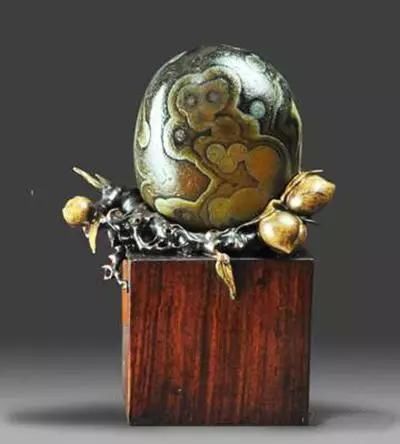 石头|这种石头堪比翡翠,五年时间升值万倍,随便一块可以换套房