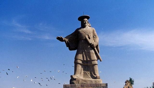 中国|中国最“罕见”的4个姓氏,连起来组成一成语,人人皆知霸气无比