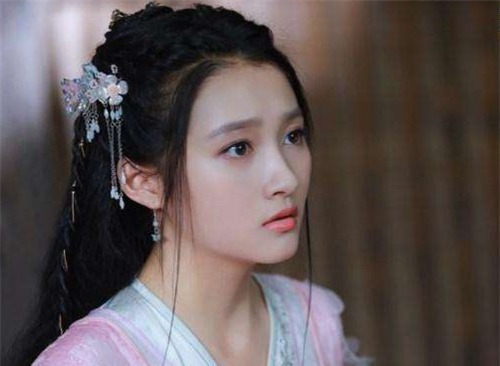 身边|清亡后14万皇族去哪了?他们的后裔就在我们身边,那英是正黄旗