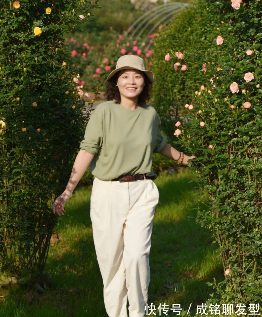 身材|年过五十身材微胖怎么穿？看看这位姐姐的穿搭，不仅优雅还很漂亮