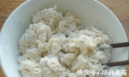 冷天发面，只用酵母可不行，想要面团松软，就加这2样，保证成功