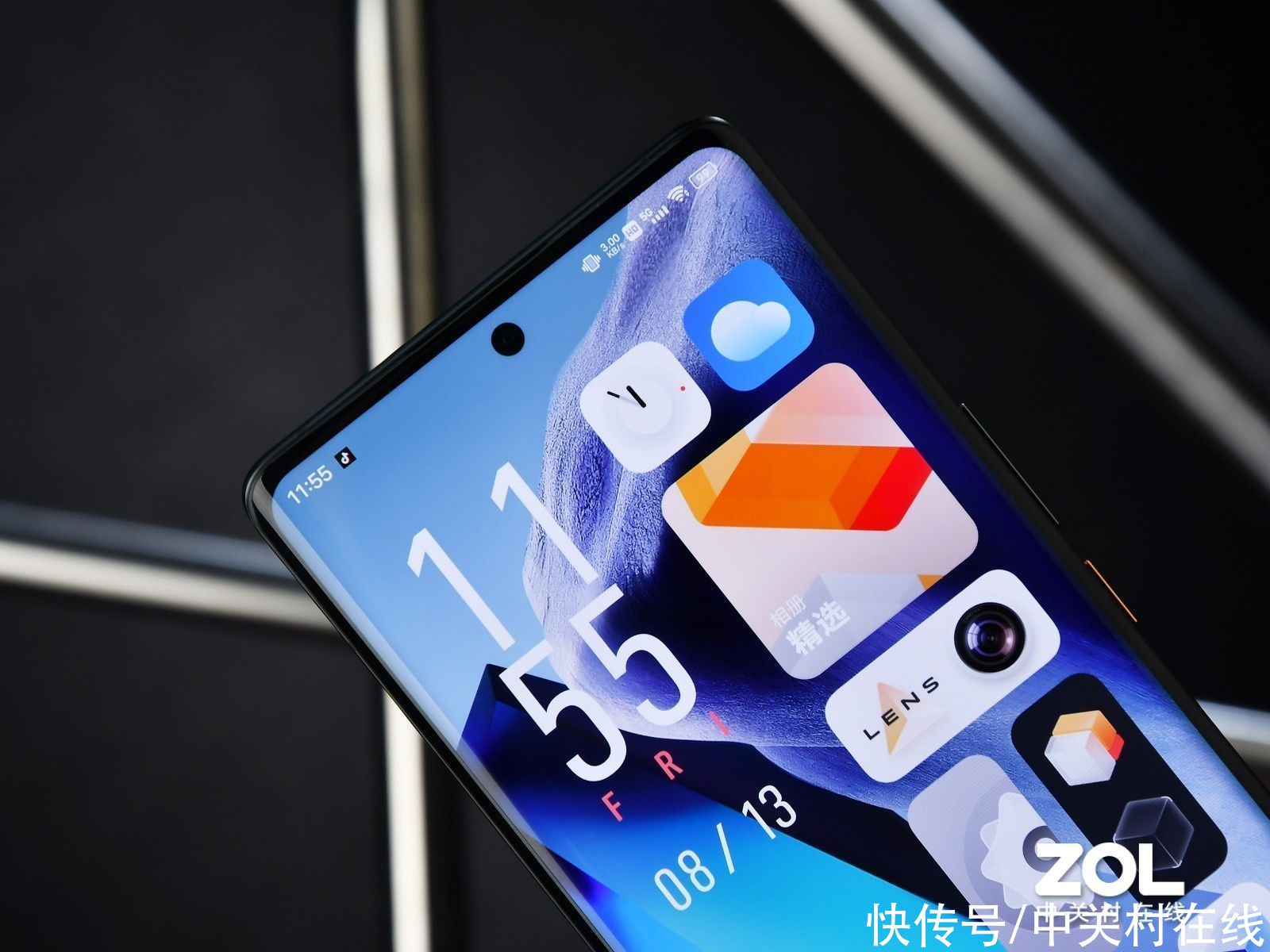 oled|高端旗舰该有什么气质？iQOO 8 Pro图赏