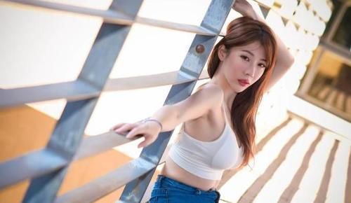 健身室 吊带背心显潮流,时尚穿搭,甜美又动人,你收藏了吗?