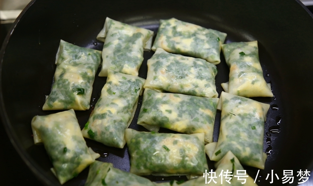 油炸|想吃春卷太容易,不揉面不油炸,简单快手就是一锅,当早餐一级棒