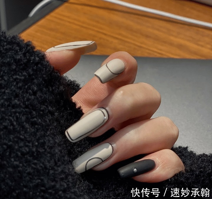 风格超酷的欧美风美甲，拿图去做！