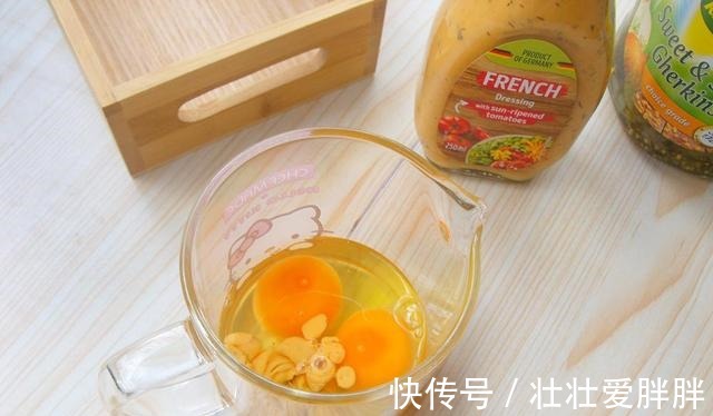 美味|酸黄瓜厚蛋烧,早餐美食,美味好吃!