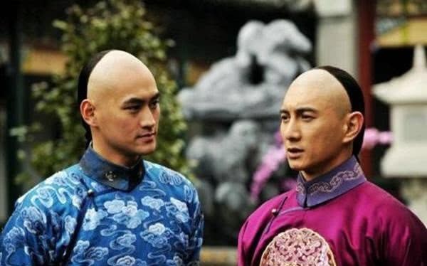 康熙的“真容”,被一俄罗斯画家偷画下来,网友:搞怪大叔!