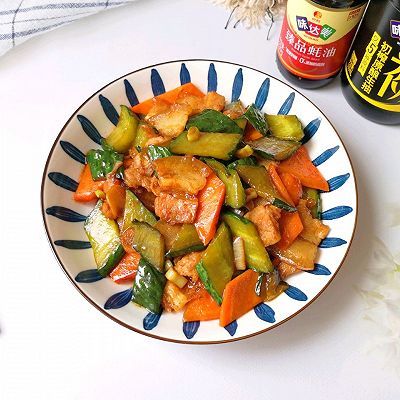五花肉炒黄瓜