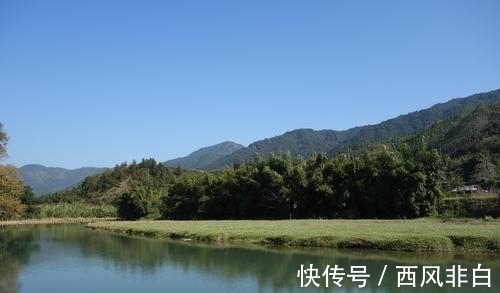 龚自珍|清代诗僧的一首五律,“春潭浴乱星”,充满想象,又相映成趣