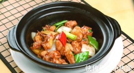 浓缩|浓缩的酱汁,合适的火候,成就了啫啫鸡煲的鲜美