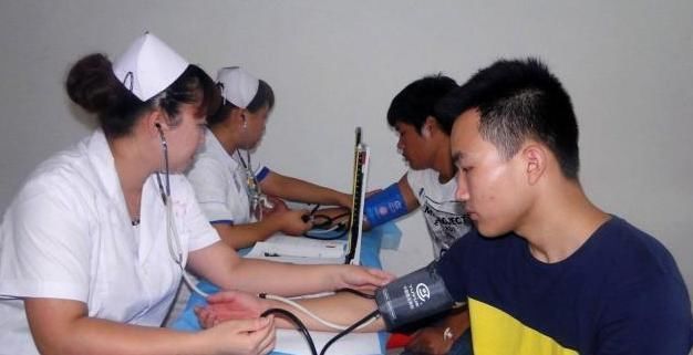 血压升高|高血压别担心,日常牢记:7个“动作”,轻松稳定血压不飙升