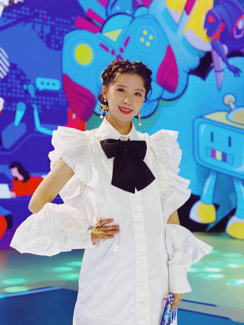 节目|首档科技节目《SHOW A.I》开播 张杨果而百克力变科技迷