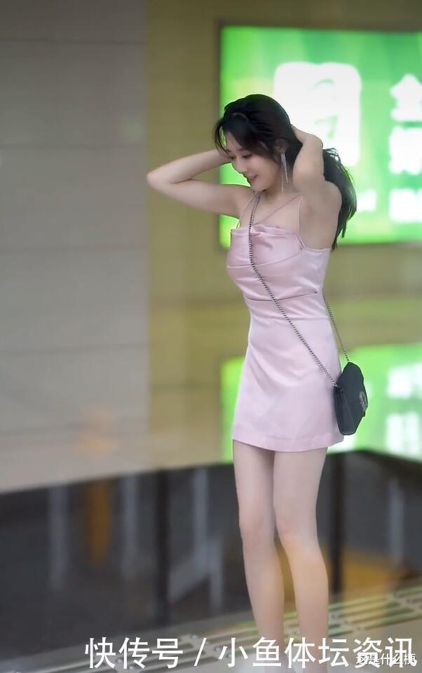 甜而不腻|真丝裙让妹子走在时尚前沿,效果甜而不腻