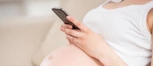 电子产品|怀孕时，若孕妈常玩手机，或许身体会有这两个变化，早知道早好！
