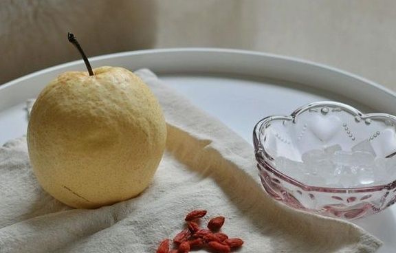 怀孕|怀孕时,这三种水果可能对宝宝造成损伤,孕妈要尽量少吃哦