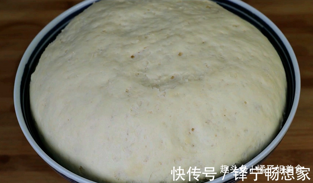 面粉别只蒸馒头了,教你新吃法,比包子简单,比馒头好吃,解馋