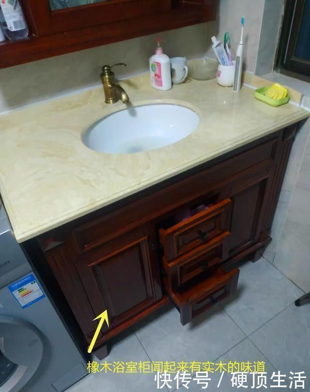 太空铝|浴室柜选橡木还是太空铝的好?比较一下才知道,还是这种更实用