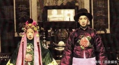 现场|老照片辟谣:图1不是“败家铁帽子王”,图3也不是冥婚现场