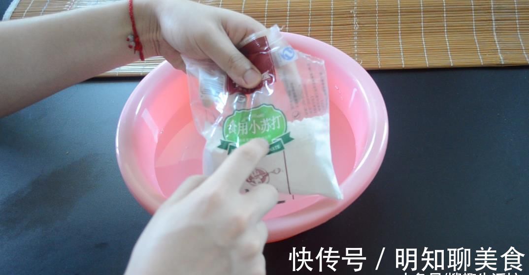 凉席脏了别再用水冲洗了, 教你5分钟清洗凉席, 洗的干净还能除螨