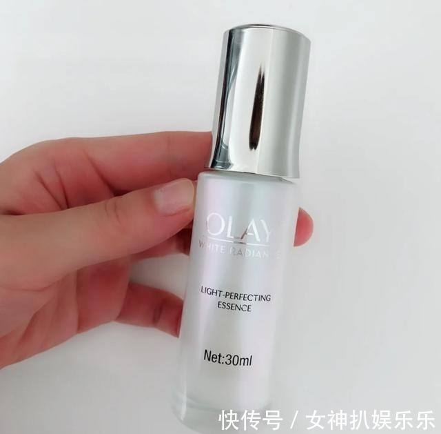 小姐姐|备受争议的四款网红精华,大部分人都吐槽难用,只有你觉得好用吗!