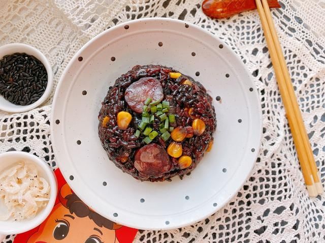 腊八遇上大寒来锅腊八饭，做法简单，有米有菜有肉荤素搭配更营养