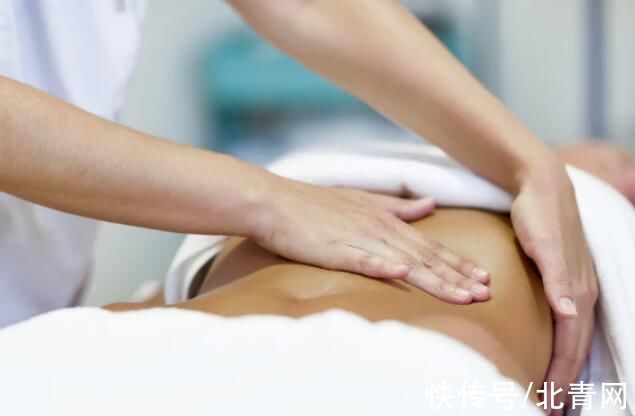 养生点穴手|教你一招“养生点穴手”,对肚脐略施小计,缓解各种小毛病