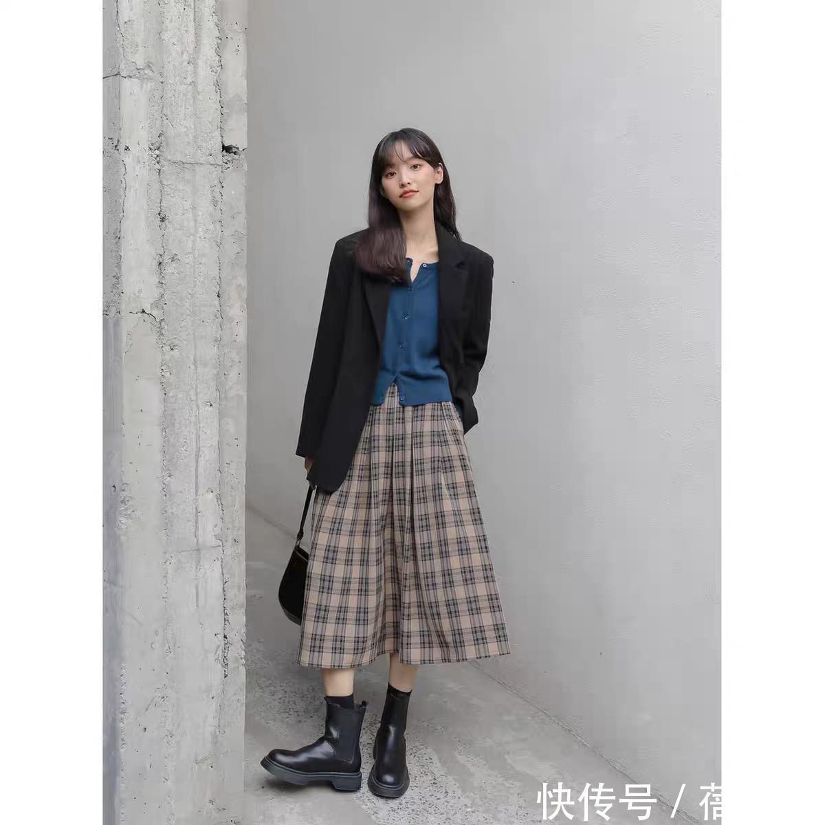 裙装|秋天衣橱里必备“裙装”!学会裙装搭配,让自己成为一枚时髦精