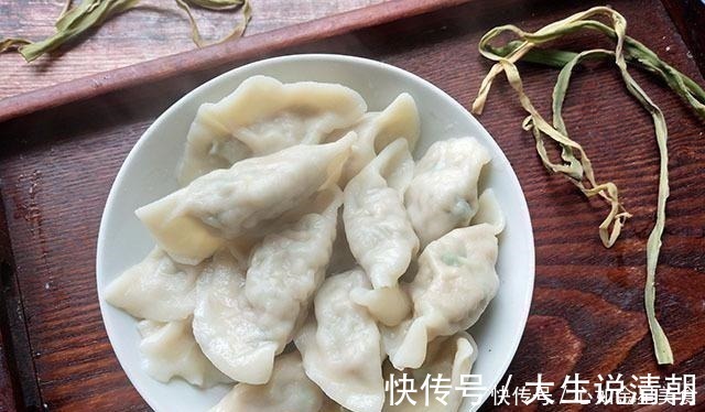 切碎|冷天，我常买它包饺子，泡好切碎拌进肉馅里，脆嫩鲜美，吃着真香