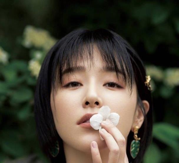 五官 女人脸上有这4个标志,很适合剪“短发”发型,瘦脸又显气质