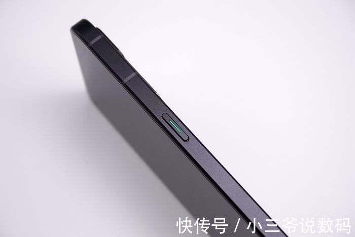 直屏手机|OPPO Reno7Pro：直屏手机颜值天花板