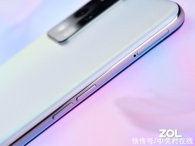 oppo|炎炎夏日的一瓶白桃汽水 OPPO A93s图赏