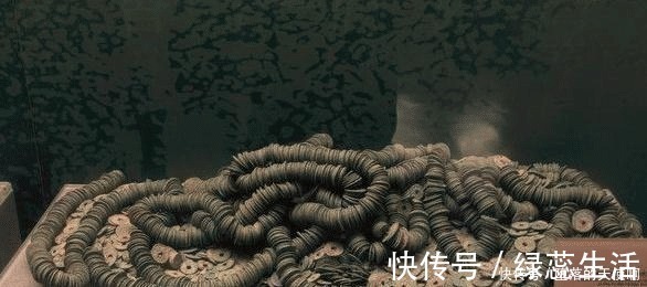 杨志#水浒传中杨志卖刀标价3000贯钱,折合多少人民币普通人就算了吧!