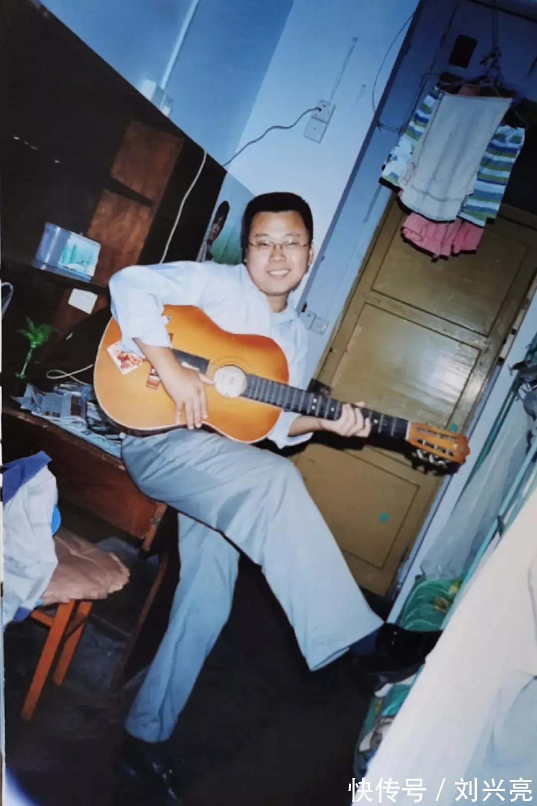 余光中$2022距离2000已经过去22年了,与2000距离1978同样远