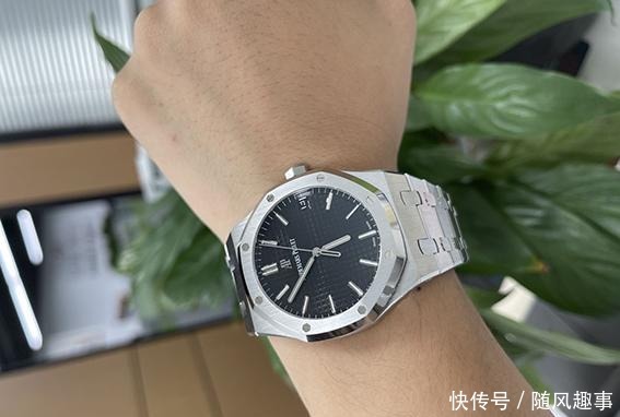高奢|高奢主流品牌选择休闲表所遇问题,款式性能选表指南,百搭又时尚