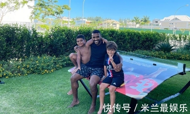 雞爺|再見！中超傳奇球星宣布離隊，家中布置細(xì)節(jié)看哭廣州球迷