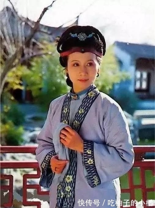 红楼梦$贾政点评黛玉、李纨、宝钗三人住处,寥寥数语,高下立判