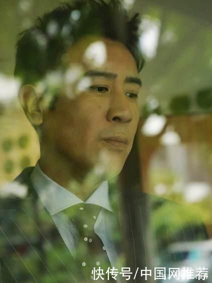 于和伟成名报恩，演艺事业一帆风顺