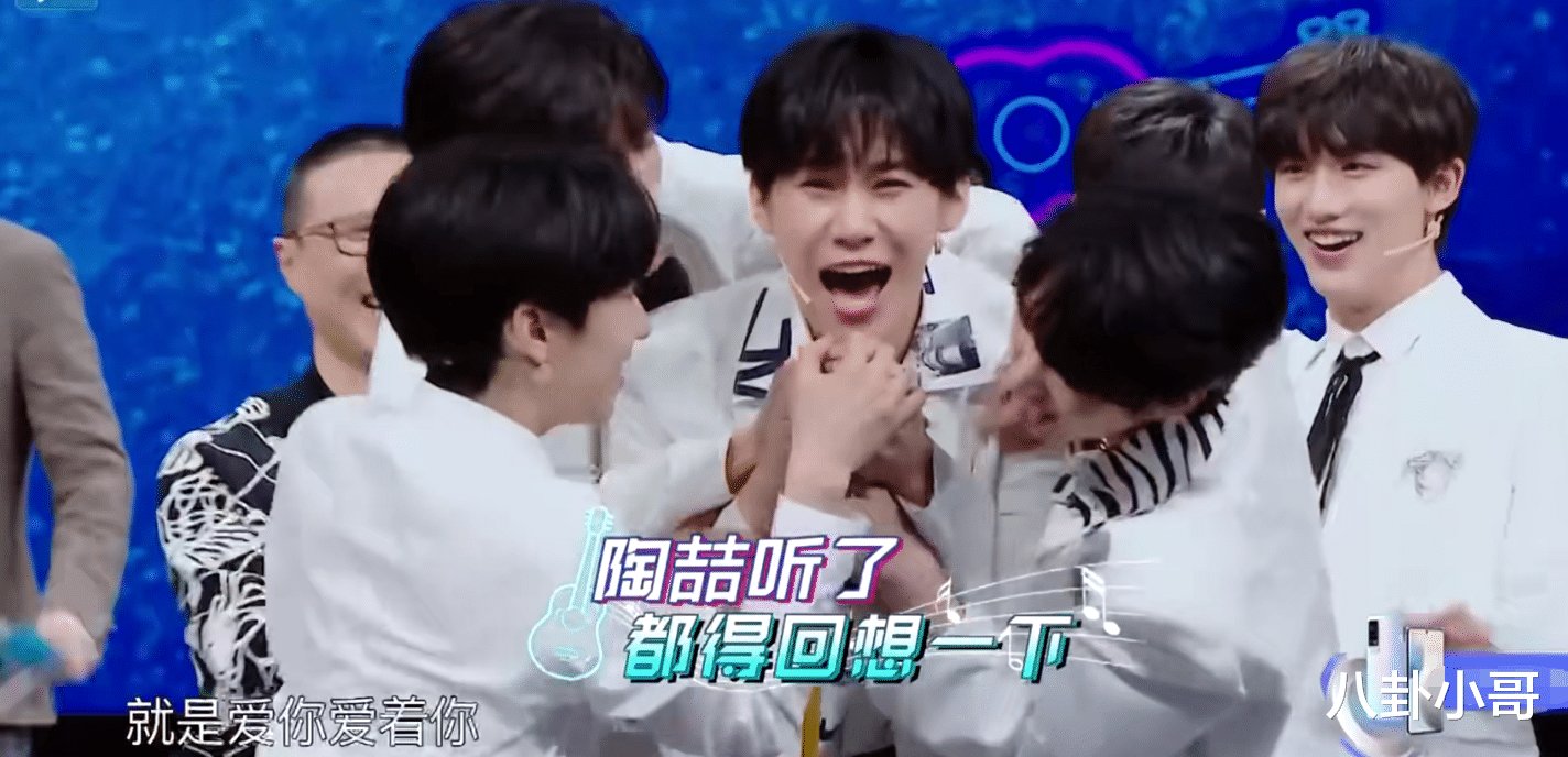 《王牌对王牌》强捧新人，张靓颖发文暗讽节目组，8个字意味深长