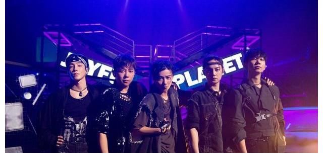 《披哥》六公歌單曝光，8位哥哥受邀消防直播，這是成團名單嗎？