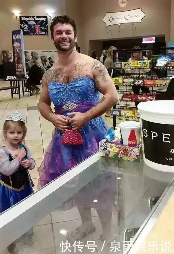 珠光宝气|爸爸一下班回家,“小情人”就成这样,有女儿的家庭画风都如此