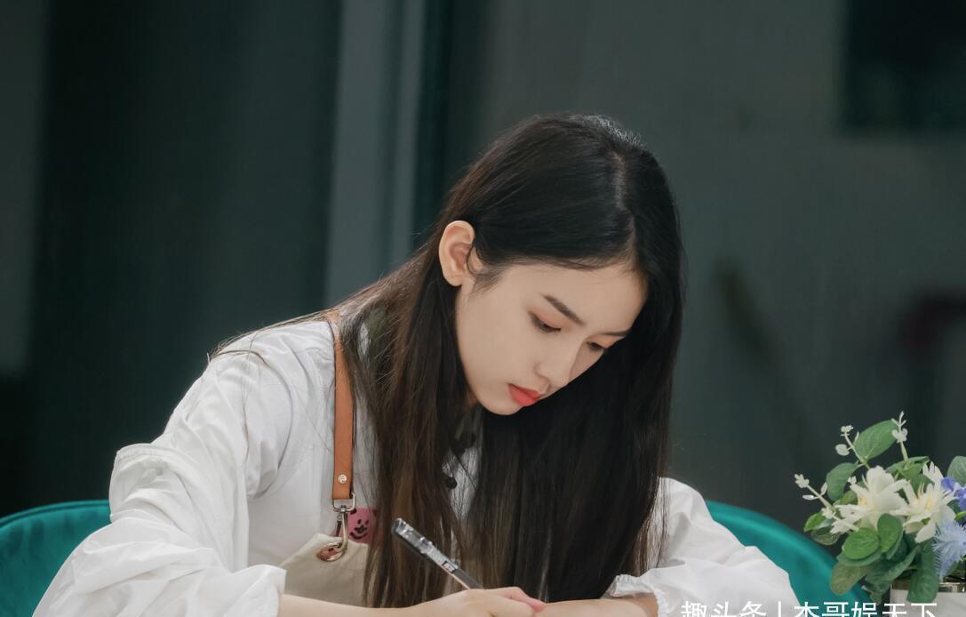 龚俊|《中餐厅5》口碑翻车的答案全在plus版中,节目组太给宁静面子了