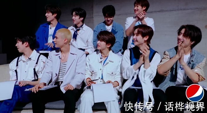 创系限定团助阵明日名场面：两代锦鲤同框，火箭少女曾两度助演